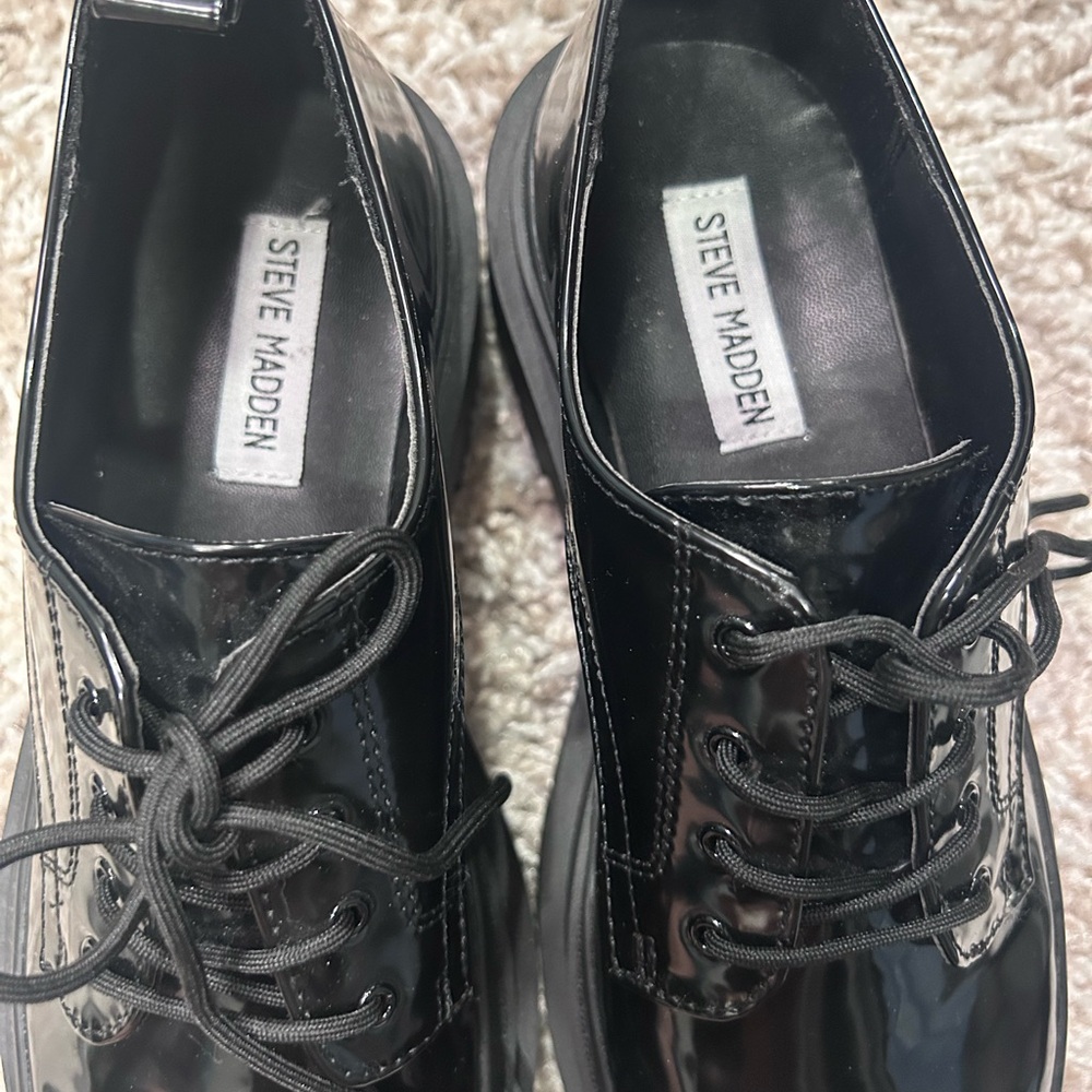 Steve Madden Glossy Black Oxfords
